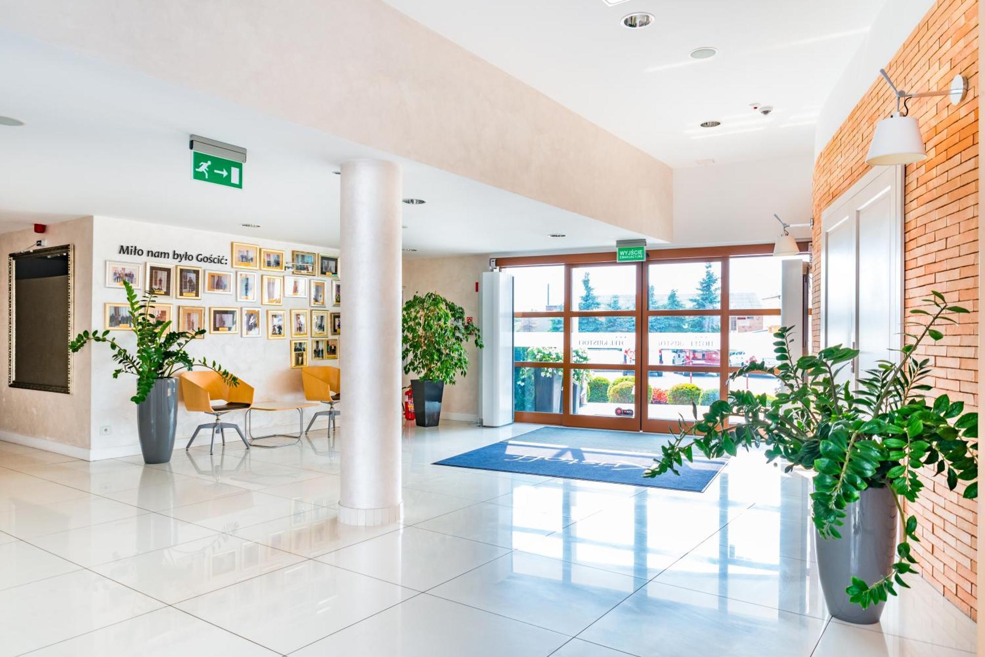 Łaszków Hotel Kristoff מראה חיצוני תמונה